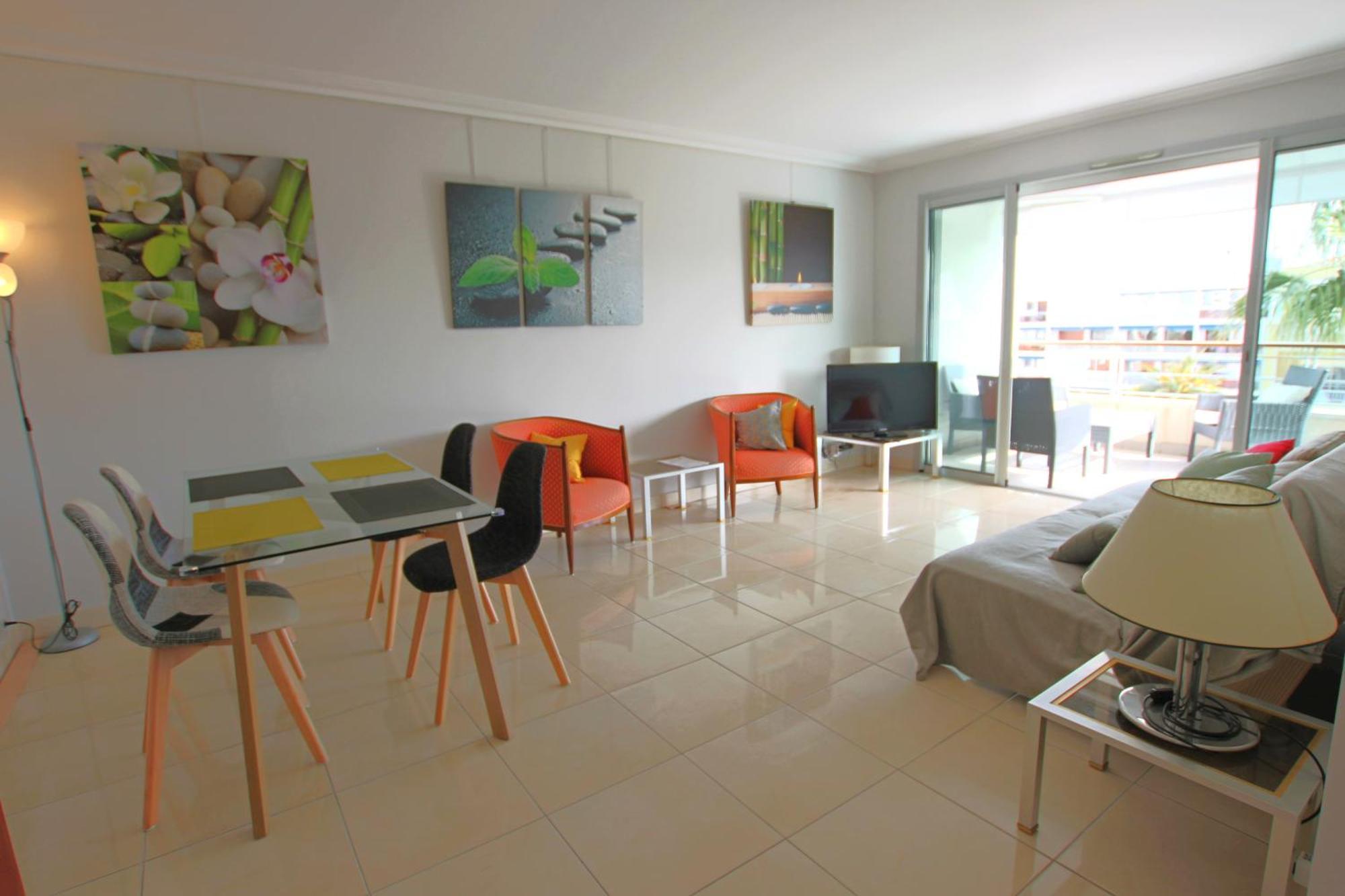 Fully Equipped Apartment With Large Terrace Lounge Area Кан Екстериор снимка