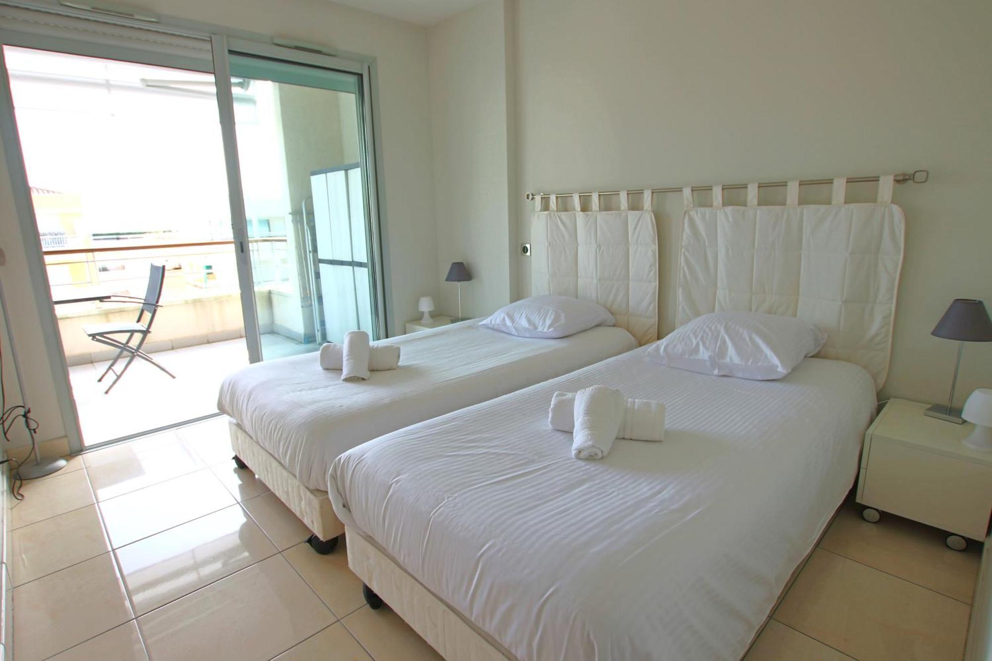 Fully Equipped Apartment With Large Terrace Lounge Area Кан Екстериор снимка